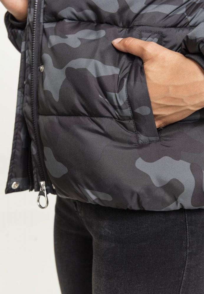 Geaca Boyfriend Camo Puffer dama Urban Classics